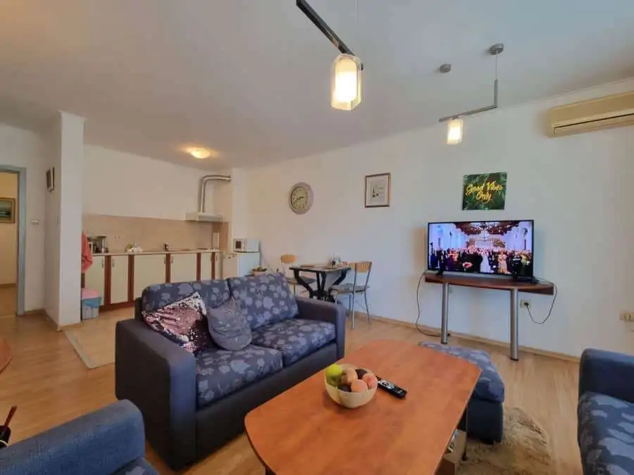Comfortable fully furnished apartment with two large terraces, 96 sq.m., located in Prima 1, Sunny B.