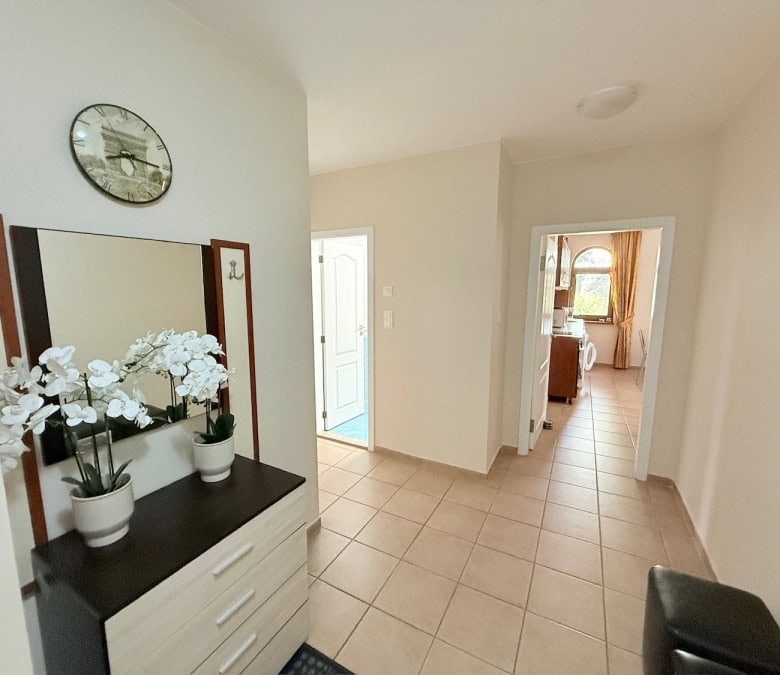 Bright 2-bed, 2-bath ground floor apartment with direct pool access in Summer Dreams, Sunny Beach re.