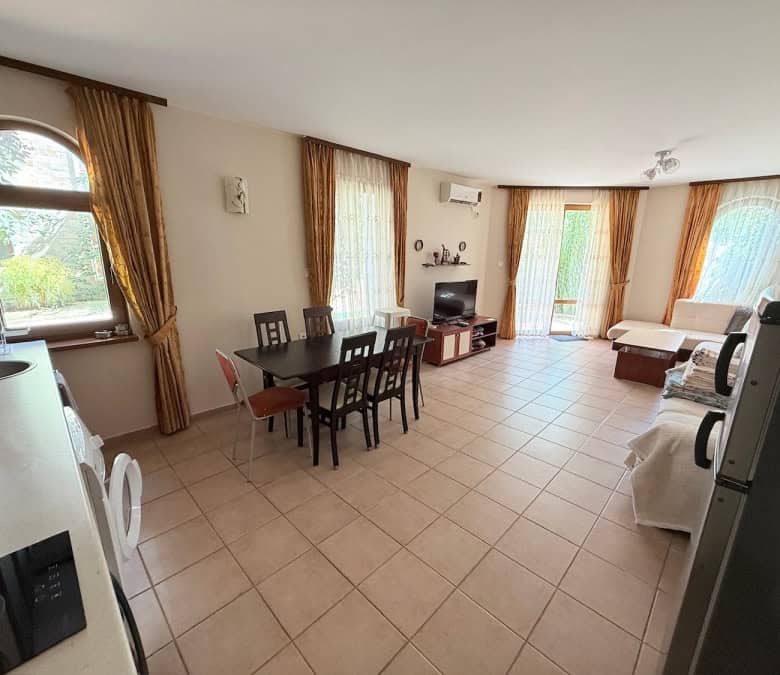 Ground floor apartment with direct pool access, 2 bedrooms, 2 bathrooms, 90 sq.m., in Summer Dreams.