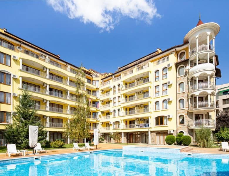 Fully furnished 1-bedroom apartment in Summer Dreams resort, Sunny Beach, offering comfort and sceni.