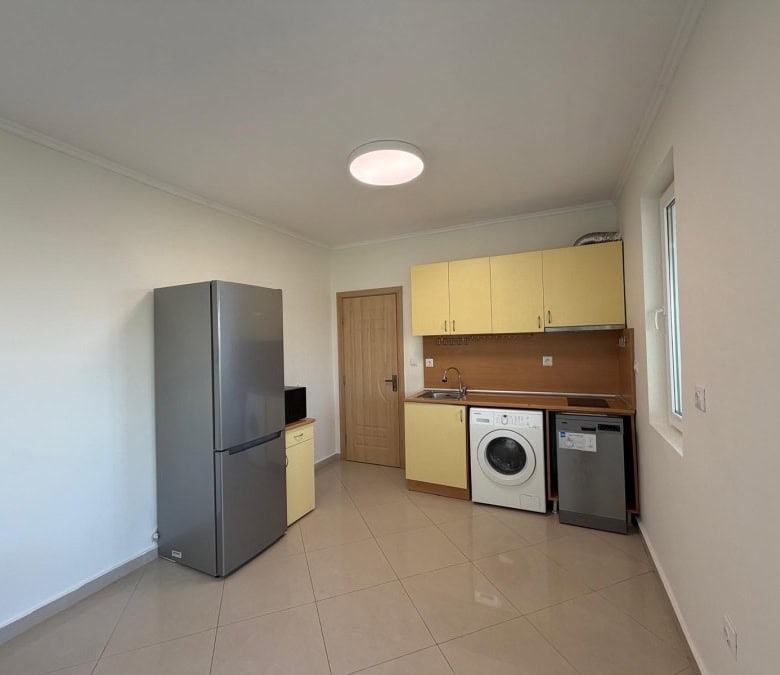 Apartment with sea view, 73 sq.m., in Sveti Vlas center.