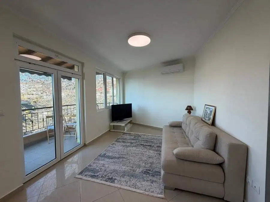 Sea view 1 bedroom apartment in Sveti Vlas, 73 sq.m., with balcony and central location. Perfect for.