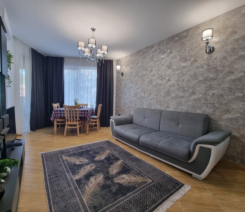 Pool view elegant apartment in Sunny Beach, 66 sq.m., featuring modern furnishings and a spacious li.