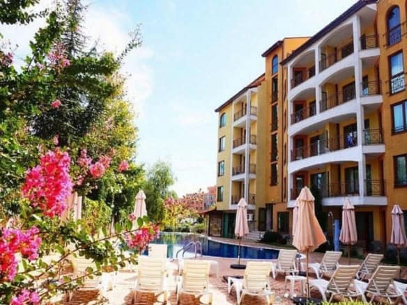 Pool view of an elegant apartment in Golden Dreams, Sunny Beach, featuring a spacious 66 sq.m. layou.