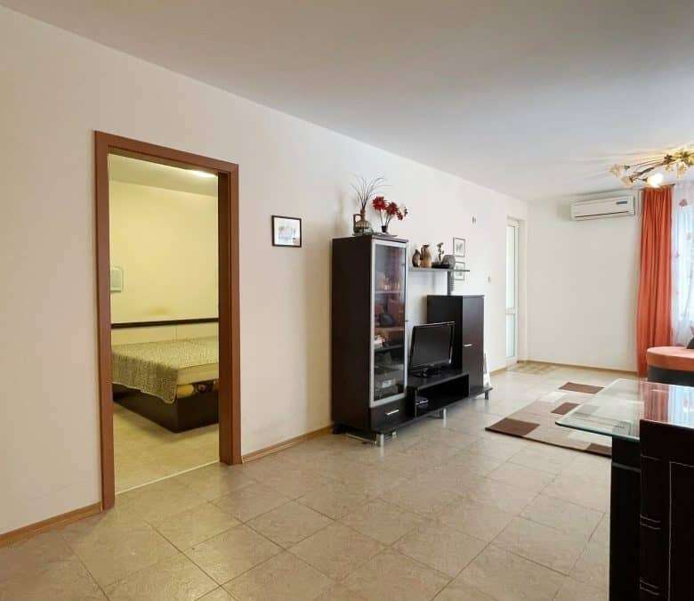 Modern 1-bedroom apartment with stylish furnishings in Vista Residence, Sveti Vlas. Perfect for comf.