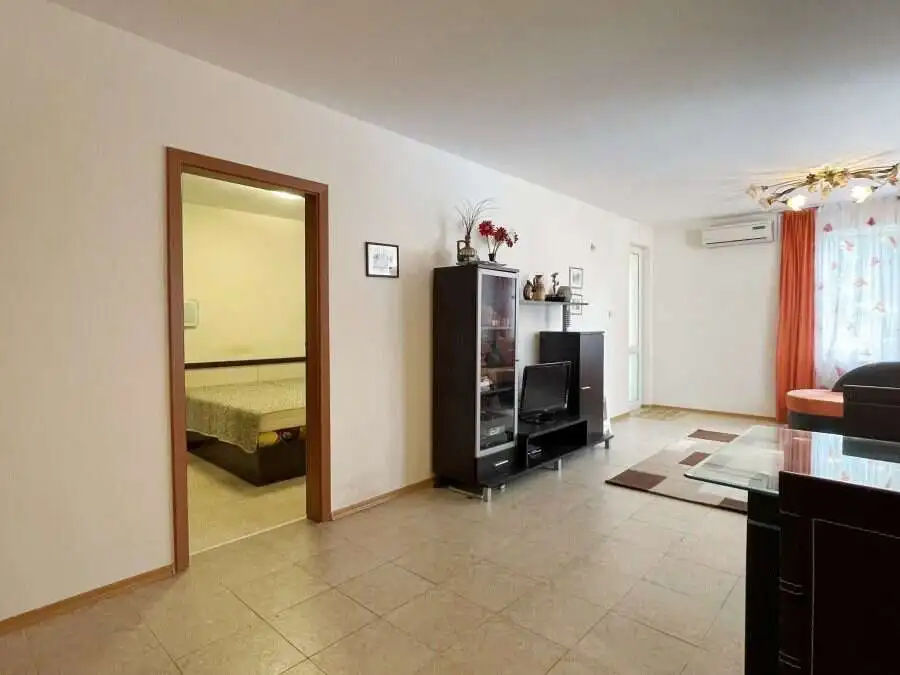Modern 1-bedroom apartment with stylish furnishings in Vista Residence, Sveti Vlas. Perfect for comf.