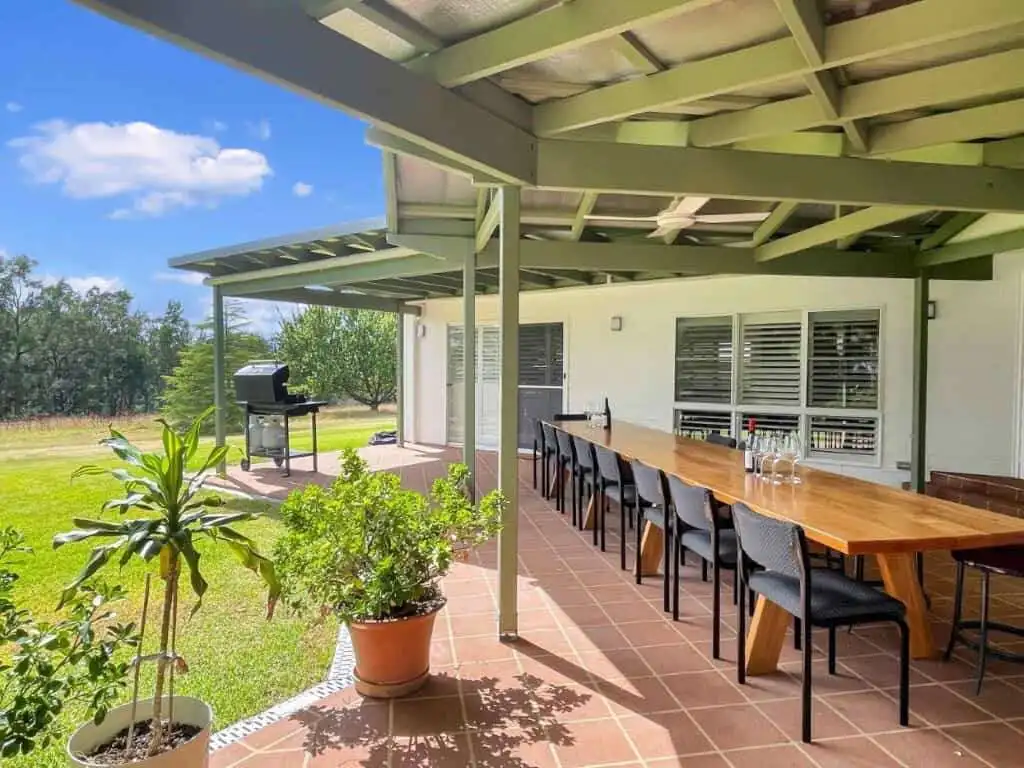 Vineyard Estate with Two Homes in Broke Vineyard estate featuring two stunning homes for sale in Broke, perfect for wine lovers and investor.