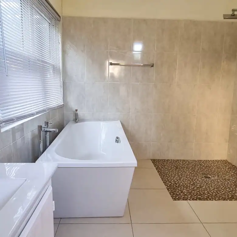 Luxury 5 Bed Villa & Self Contained Apartment for Sale in Saint George, Grenada Caribbean.