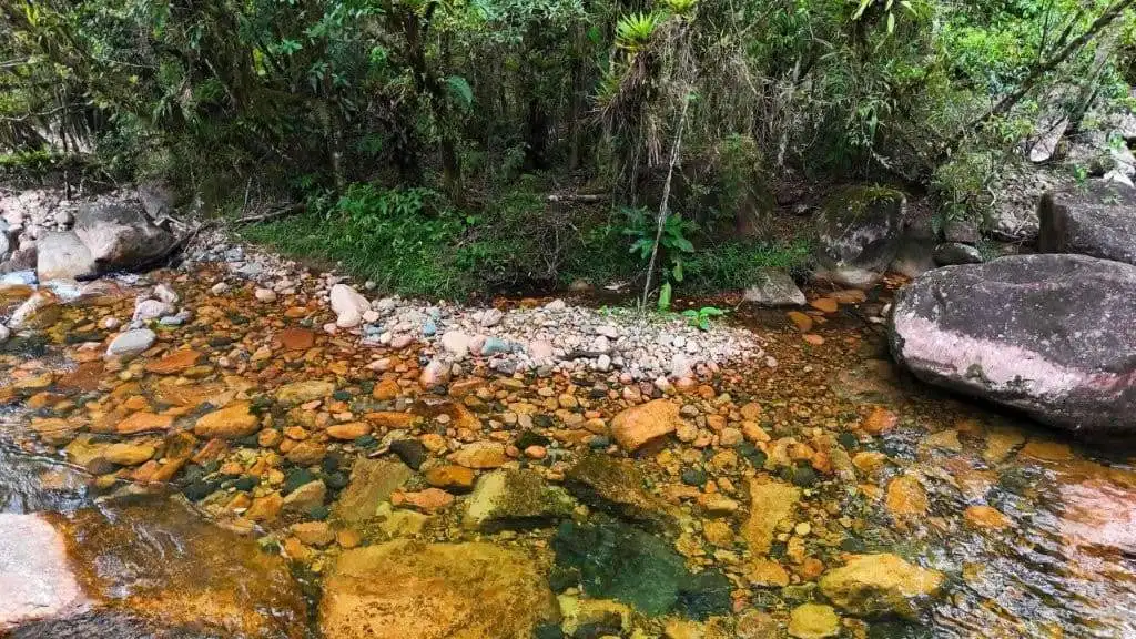 Beautiful land plot with river view in Pedra Branca do Araraquara, Paraná, Brazil. Perfect for inves.