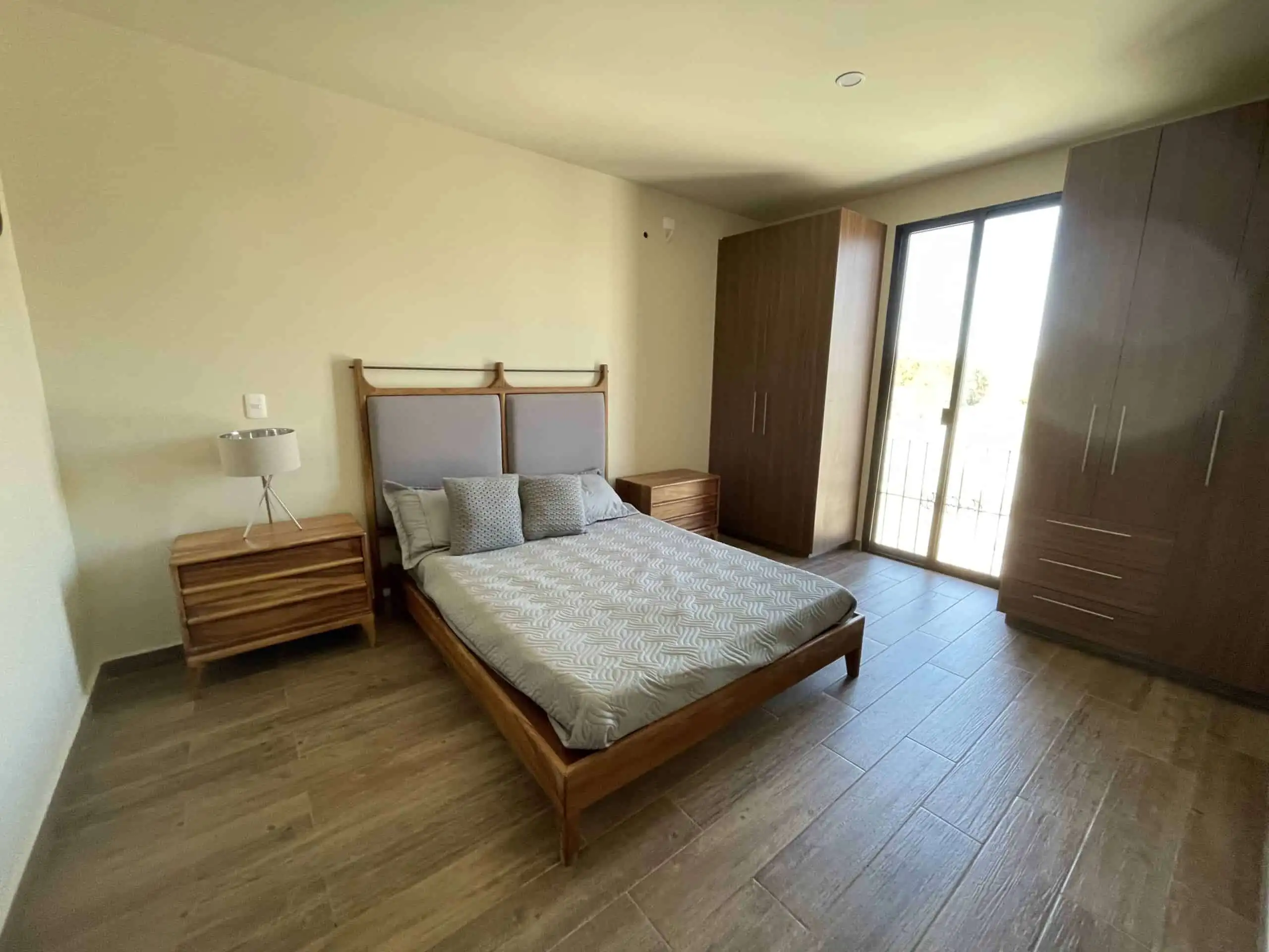Spacious 2-bedroom rooftop home with modern decor in San Miguel de Allende.