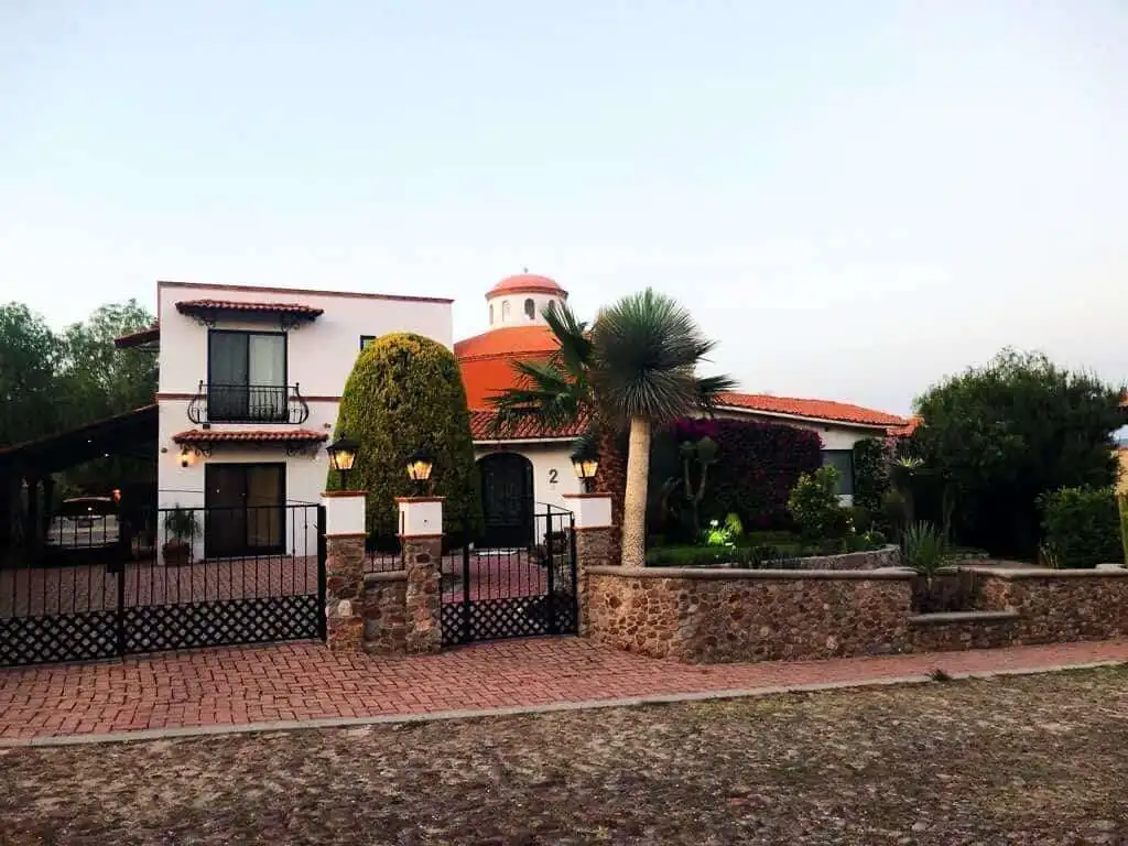 Elegant luxury home in Rancho Los Labradores, San Miguel de Allende, with indoor-outdoor living spac.