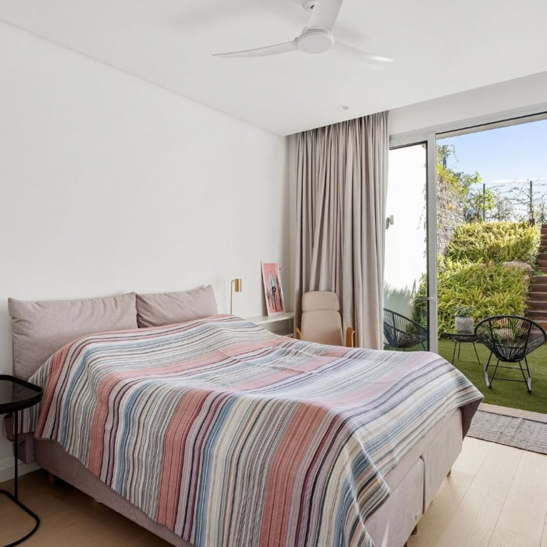 Modern ground floor duplex with scenic sea and mountain vistas in Marbella Club Hills.