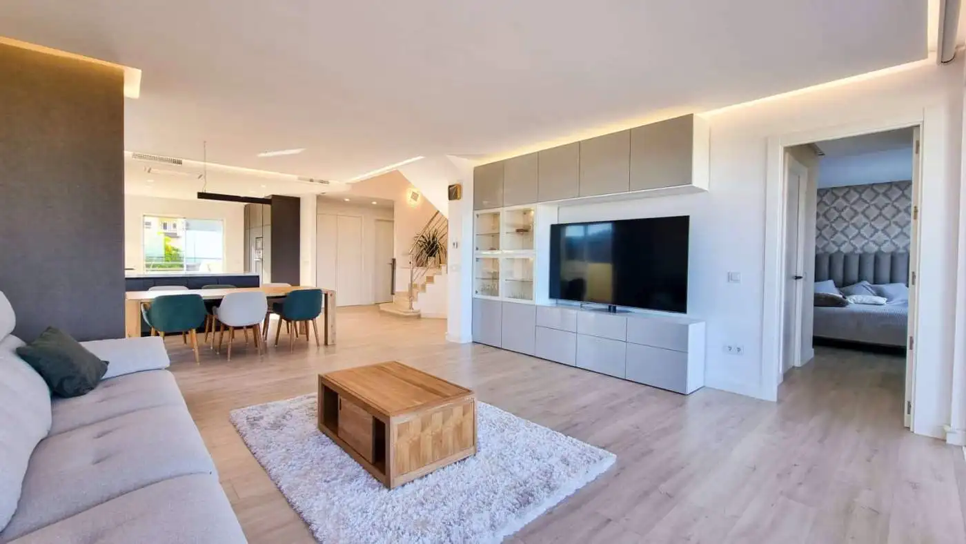 Spacious fully renovated penthouse in San Roque Club offering panoramic sea views and modern interio.