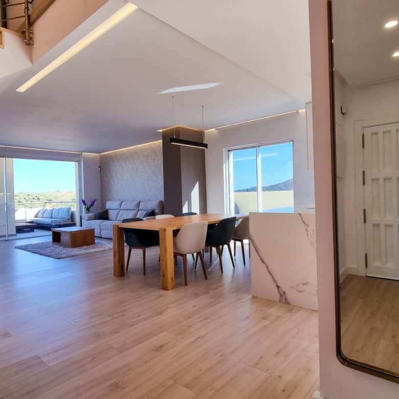 Elegant fully renovated penthouse offering panoramic sea vistas in San Roque Club. Modern interiors.