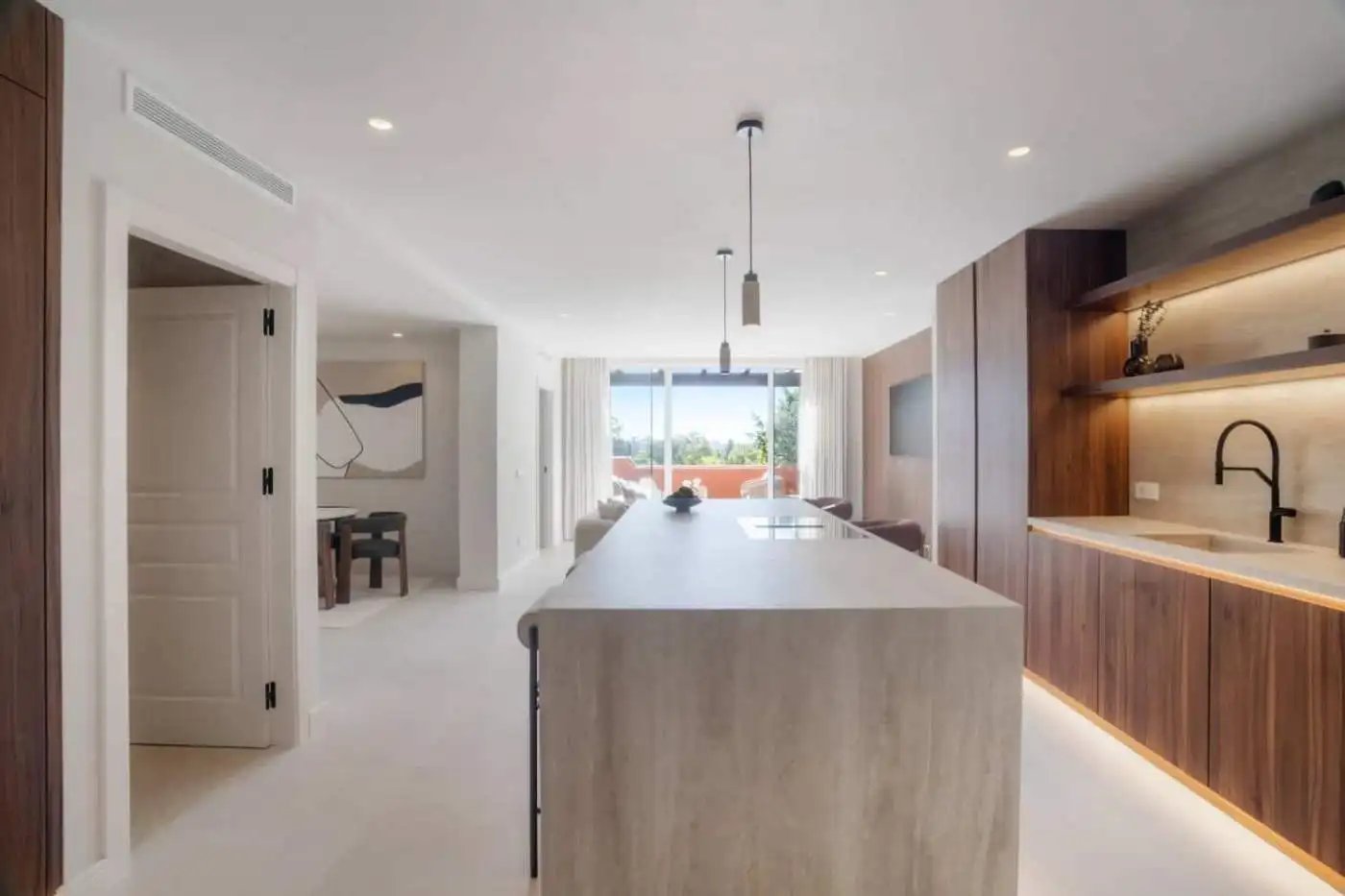 Luxurious renovated duplex penthouse in Alminar de Marbella with modern design and spacious living a.