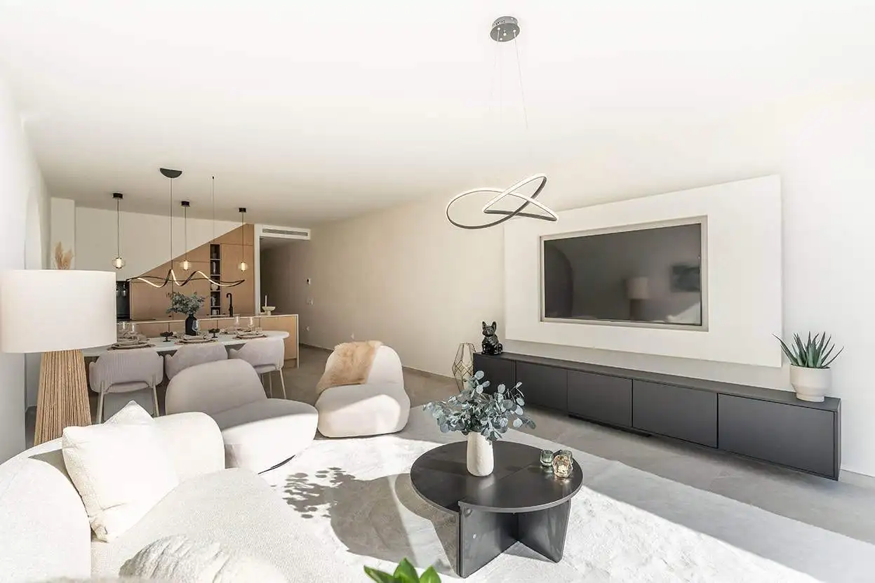 Elegant fully refurbished townhouse in Marbella Golf Valley with spacious living areas.