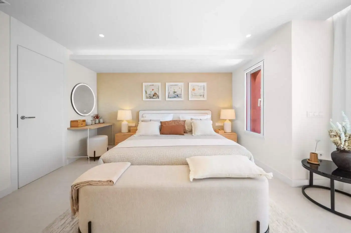 Elegant bedroom in a luxury turnkey townhouse in El Palmeral, Nueva Andalucía. Modern decor with bri.