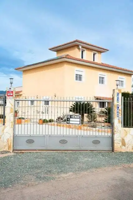 Spacious 4-bedroom villa available for purchase in Totana, Murcia, featuring contemporary design and.