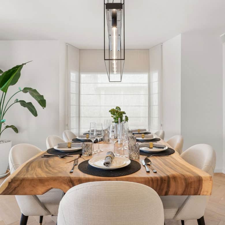 Elegant dining space in a luxury townhouse at Club Sierra, Golden Mile Marbella.