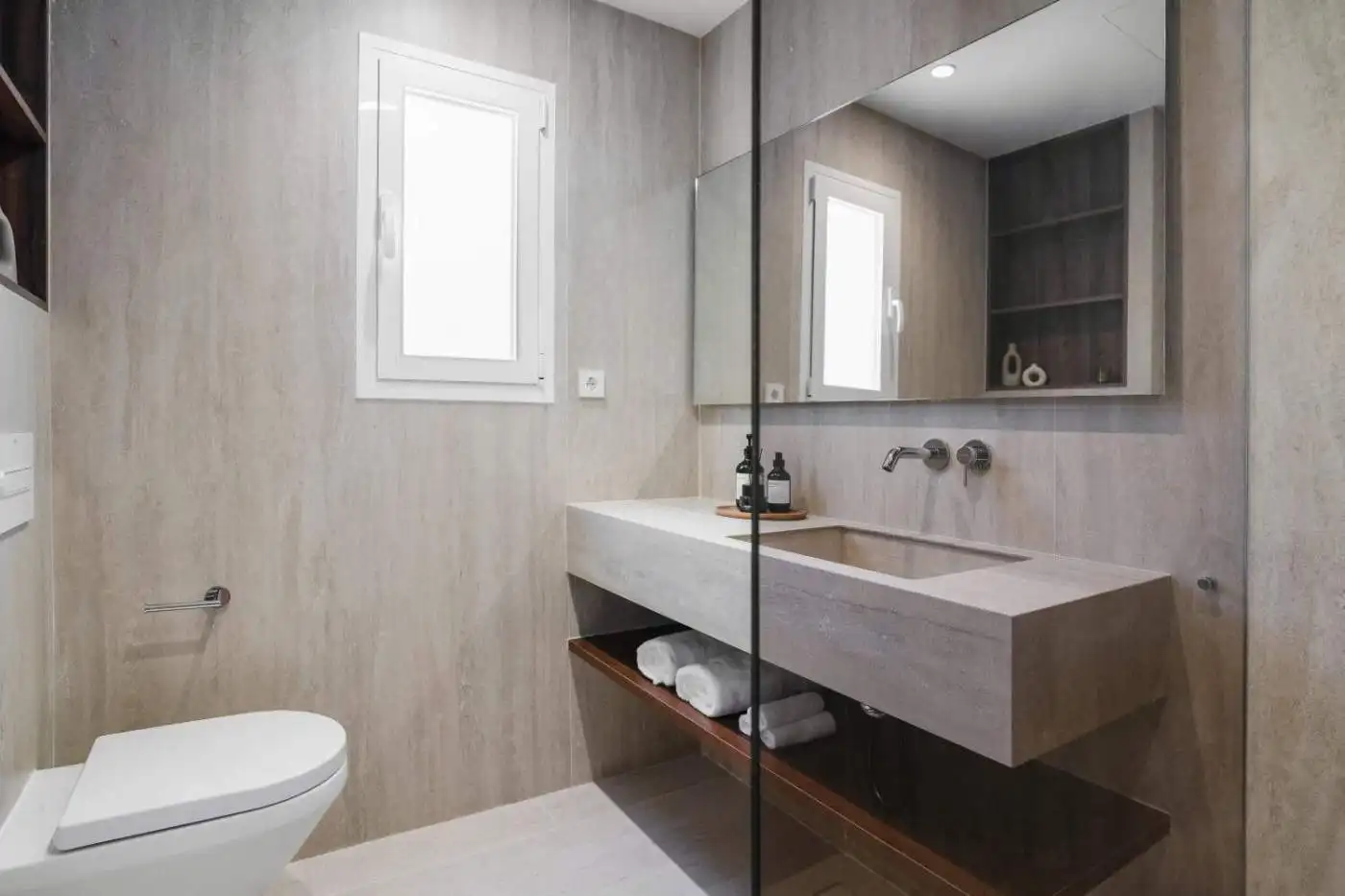 Luxurious duplex penthouse bathroom with contemporary design in La Quinta Village. Bright, spacious,.