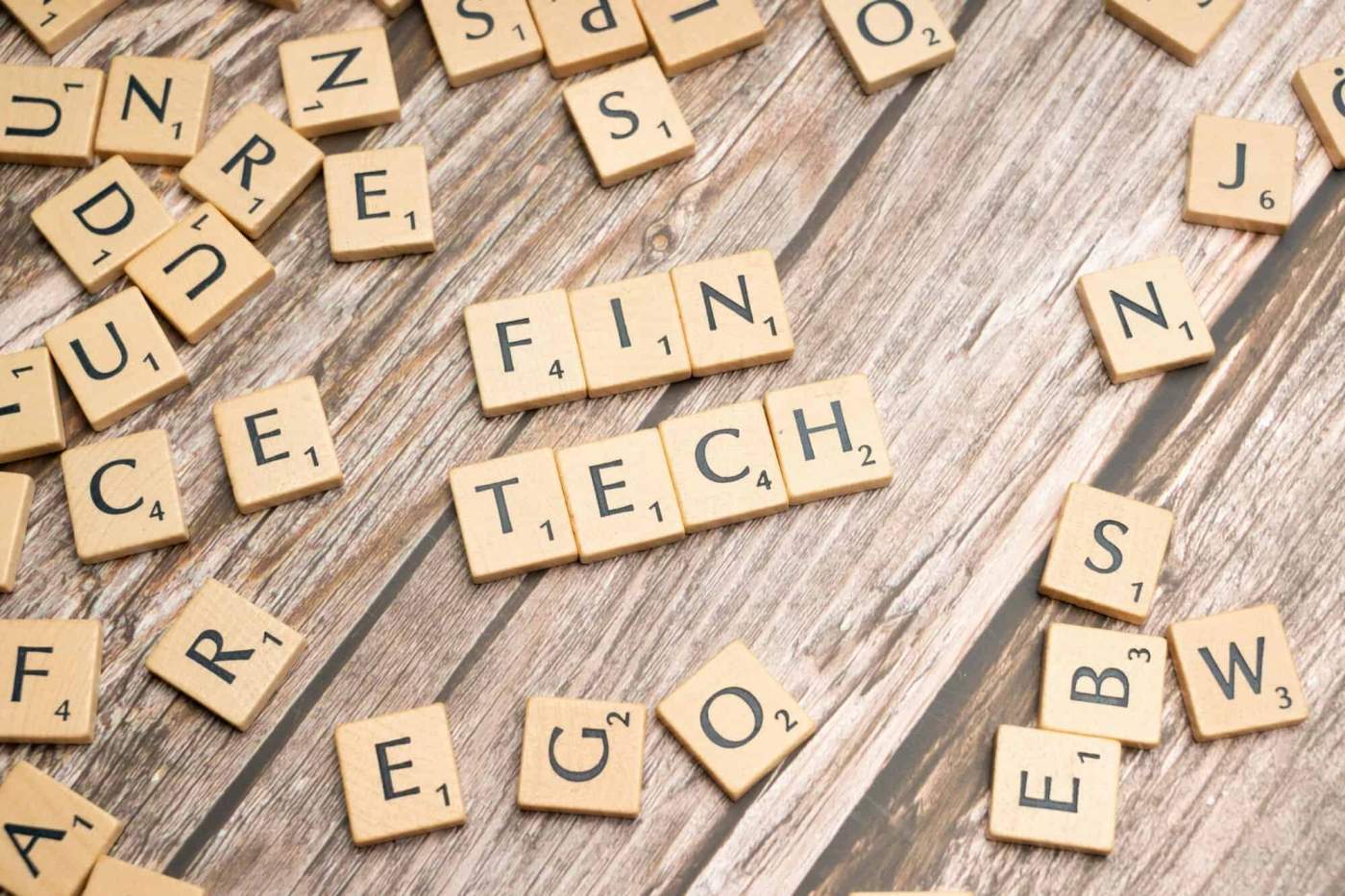 AI transforming real estate investment for UK and US investors.