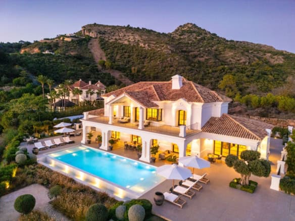 Luxury Mansion with Pool in Marbella Club Golf Resort.