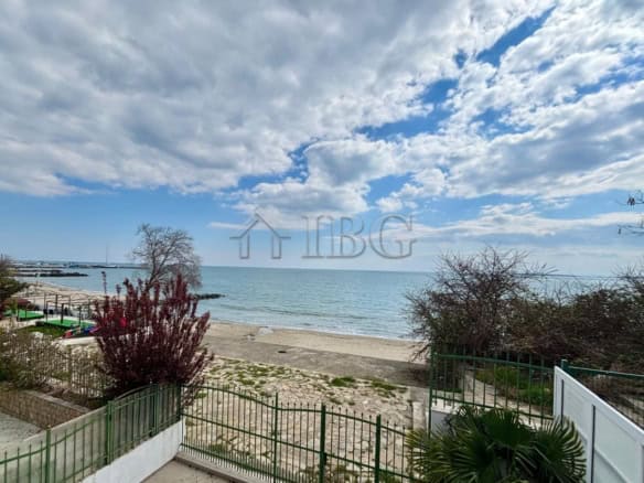 Modern apartment complex with outdoor pools, garden, and sea view in Sveti Vlas.