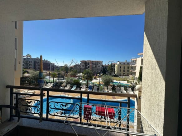 Bright apartment with pool view in Sveti Vlas, Bulgaria. Perfect for relaxing holidays or investment.