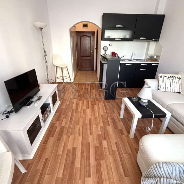 Cozy furnished studio apartment with balcony in Diamant Residence, Sunny Beach, ideal for holiday or.
