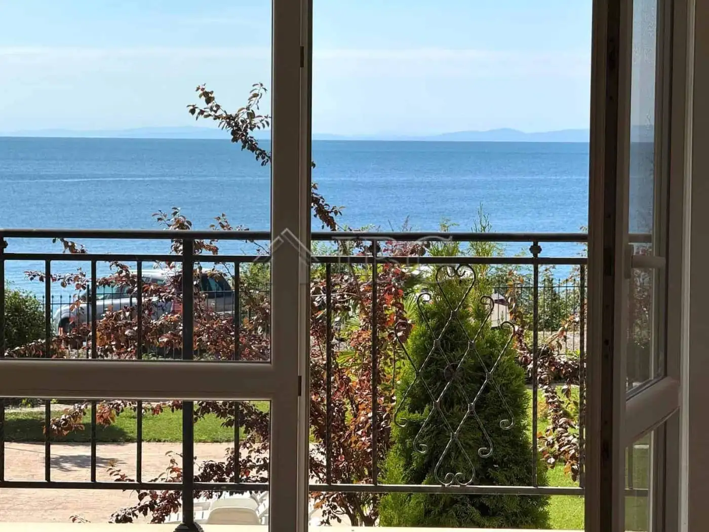 Modern furnished studio with balcony in Diamant Residence, Sunny Beach.
