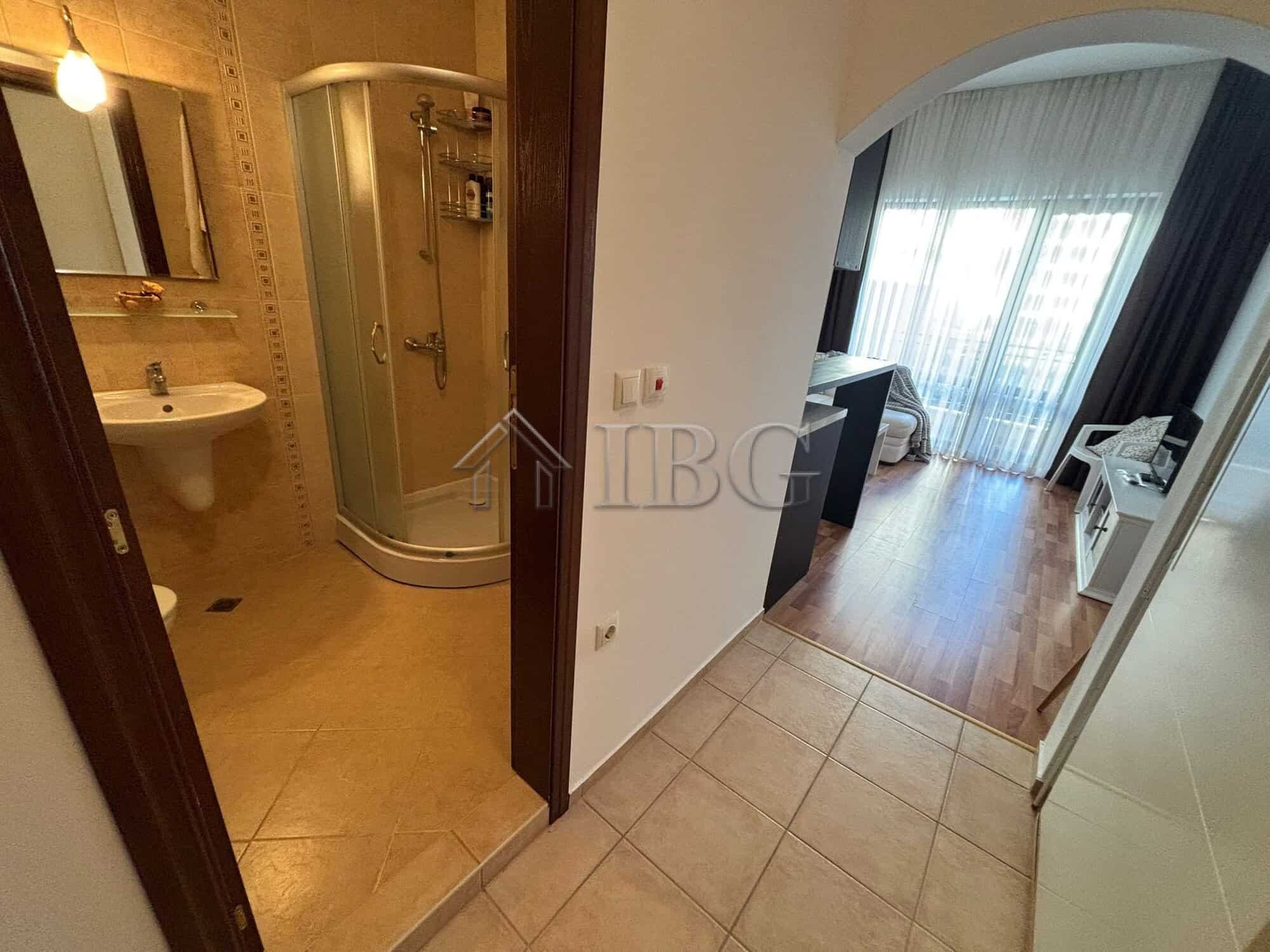 Furnished studio with balcony in Diamant Residence, Sunny Beach Cozy furnished studio with balcony in Diamant Residence, Sunny Beach, offering modern amenities and.