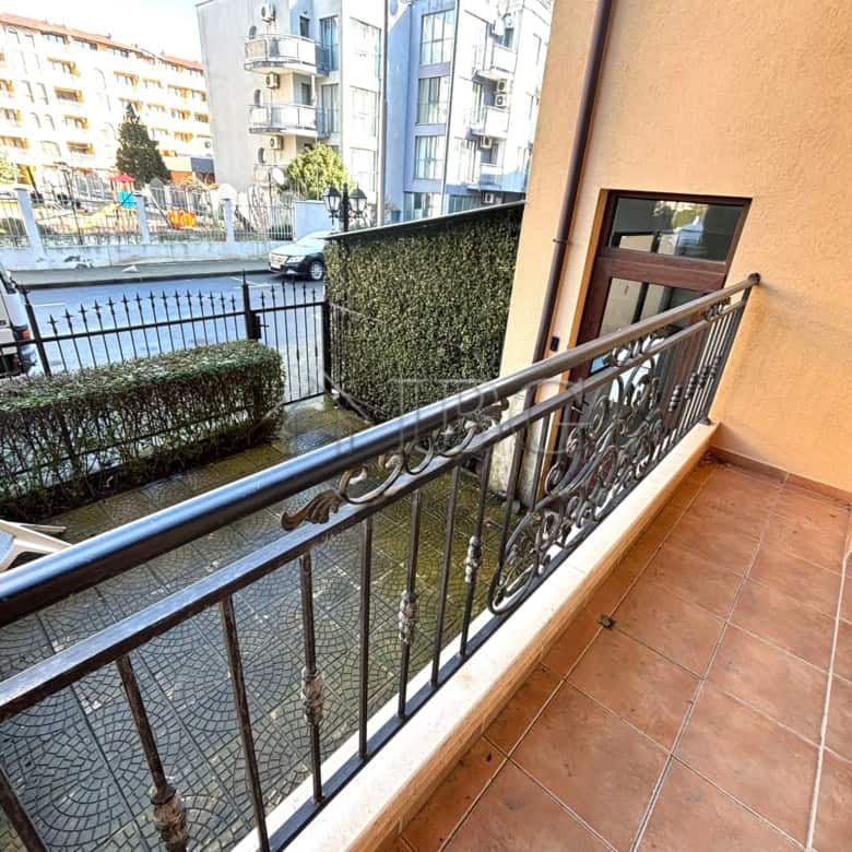 Furnished studio apartment with balcony in Diamant Residence, Sunny Beach, offering sea views and mo.