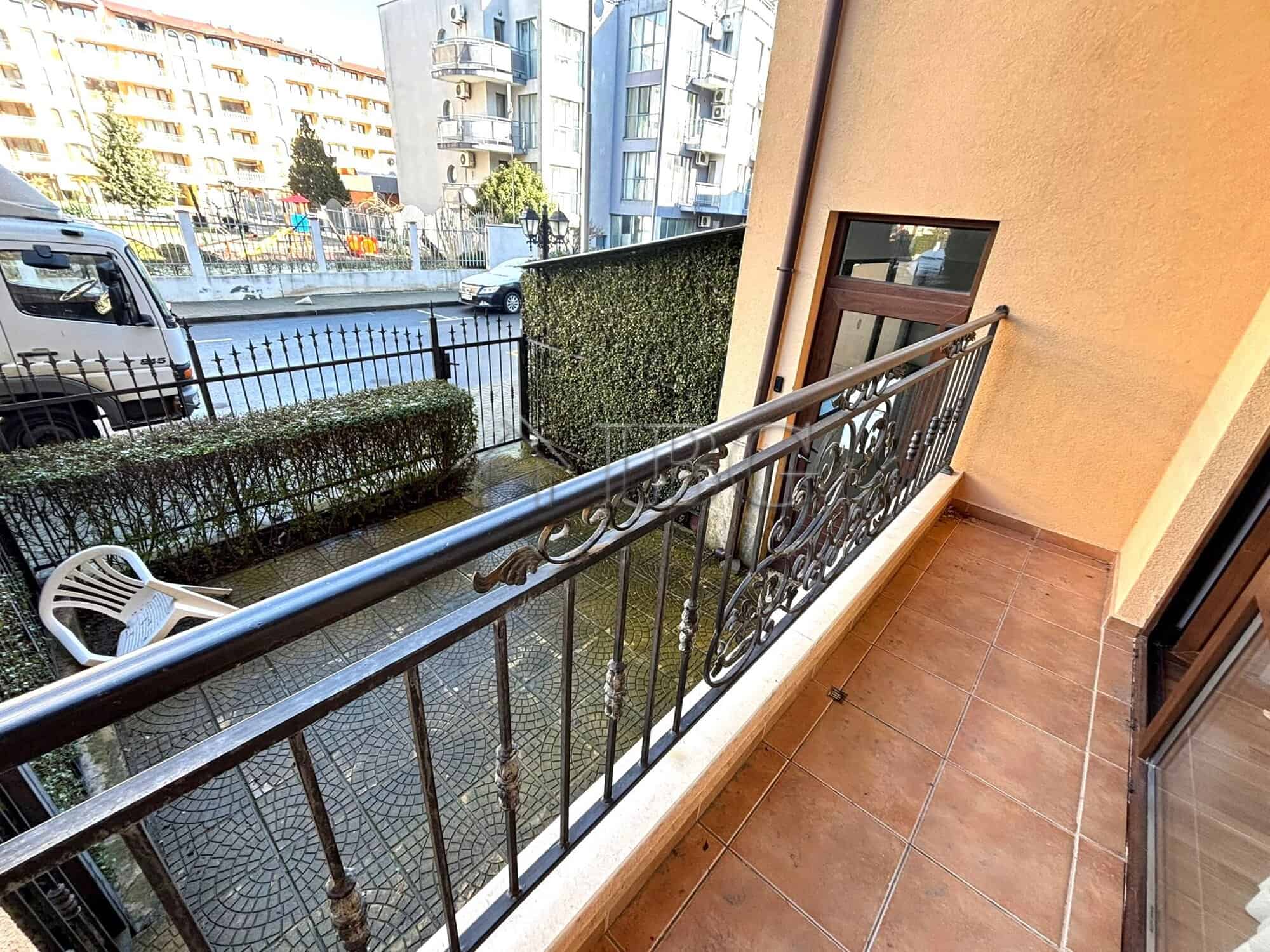Furnished Studio with Balcony in Sunny Beach Furnished studio apartment with balcony in Diamant Residence, Sunny Beach, offering sea views and mo.