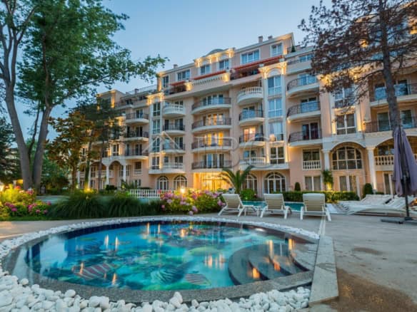 Spacious one-bedroom apartment with private park space at Venera Palace, Sunny Beach, Bulgaria.