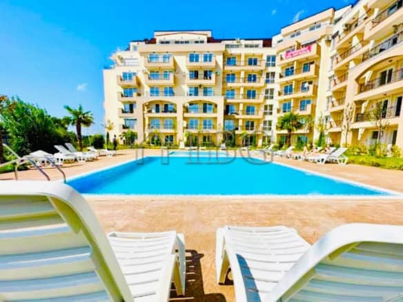 Bright apartment with partial sea view near Ipanema Beach, Sveti Vlas.