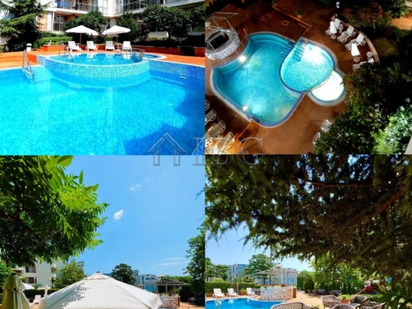 Furnished one-bedroom apartment in Sveti Vlas with access to a swimming pool and outdoor seating, ju.