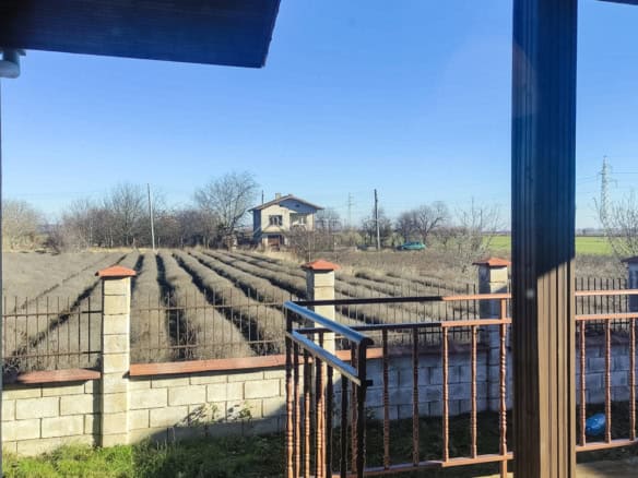 Twin house with garden, close to the beach, ideal for relaxing seaside living.