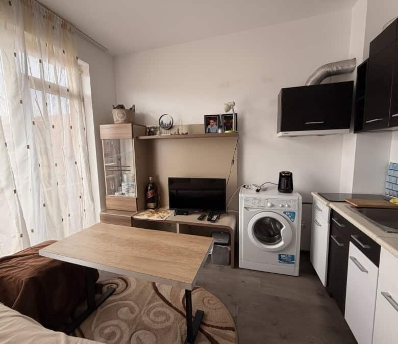 Bright top-floor apartment with a large terrace, 39 sq.m., ideal for sunny days near Sunny Beach.