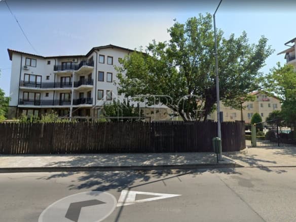 Spacious 2-bedroom apartment located in Ravda Sun & Sea Resort, ideal for comfortable seaside living.