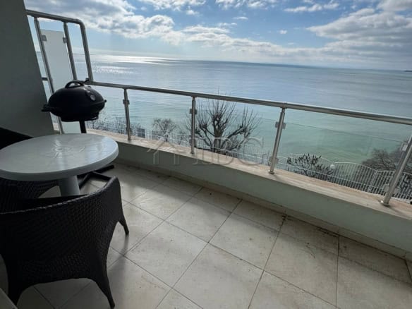 Bright one-bedroom apartment with sea views at Alex Beach, Sveti Vlas. Modern furnishings and open-p.