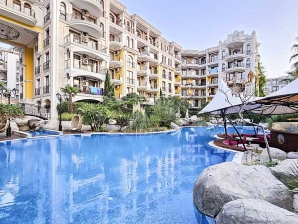 Spacious 3-bedroom apartment with pool at Harmony Suites, Sunny Beach, 400m from the beach.