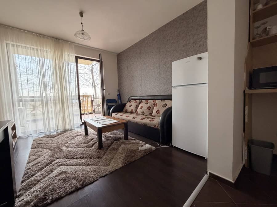 Cozy 1-Bed Apartment with Terraces Bright 1-bedroom apartment with two large terraces in Imperial Heights, Sunny Beach outskirts.
