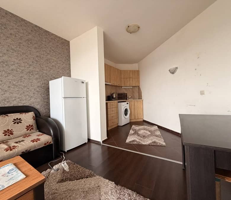 Bright 1-bedroom apartment with two large terraces in Imperial Heights, Sunny Beach outskirts. Moder.