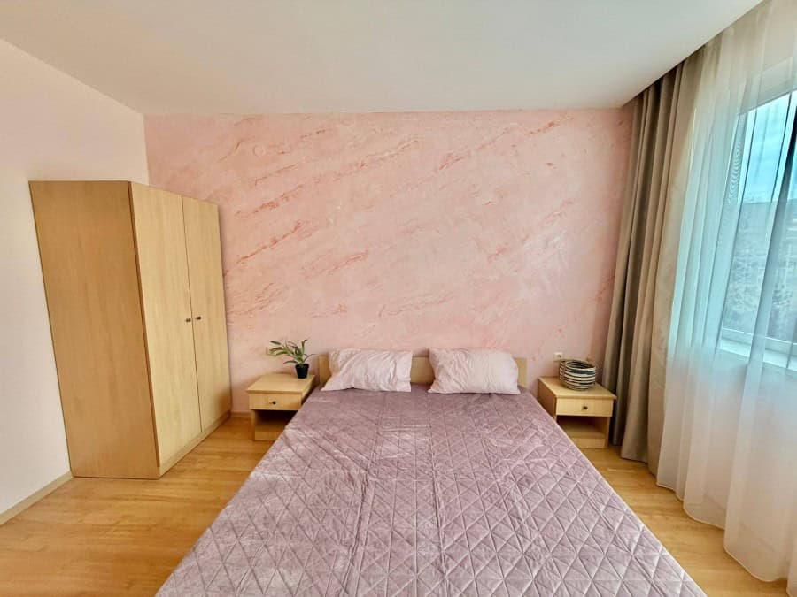 Bright 2-bedroom apartment near the sea in Sveti Vlas with scenic mountain views. Fully furnished wi.