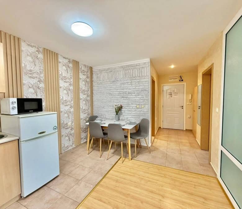 Bright 2-bedroom apartment near Sveti Vlas with scenic mountain views and modern amenities.