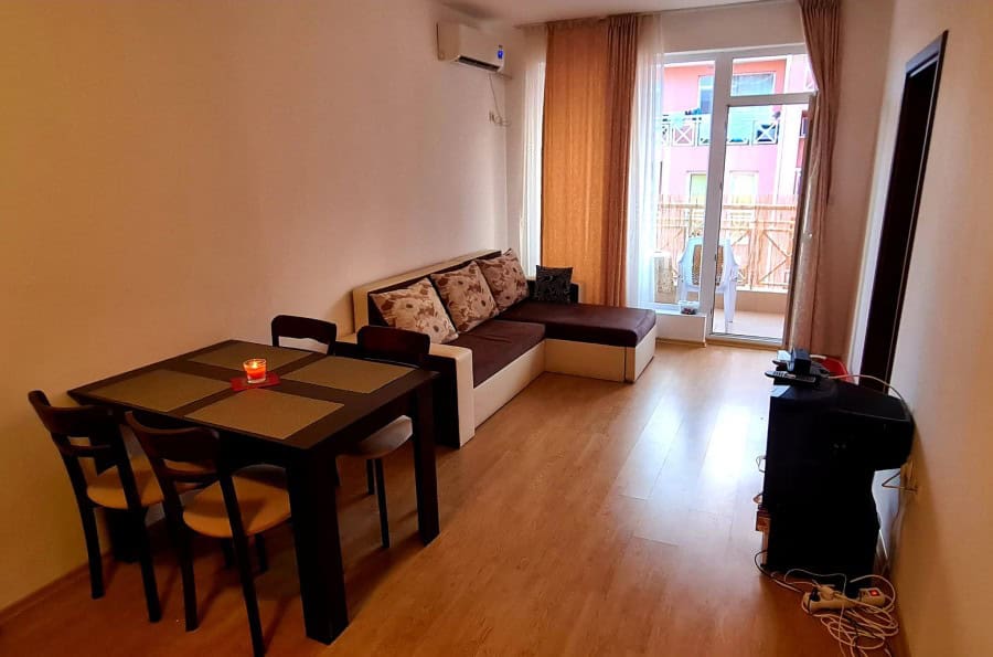 Furnished 1-bedroom apartment with living area and balcony in Sunny Beach, 49 sq.m., perfect for hol.