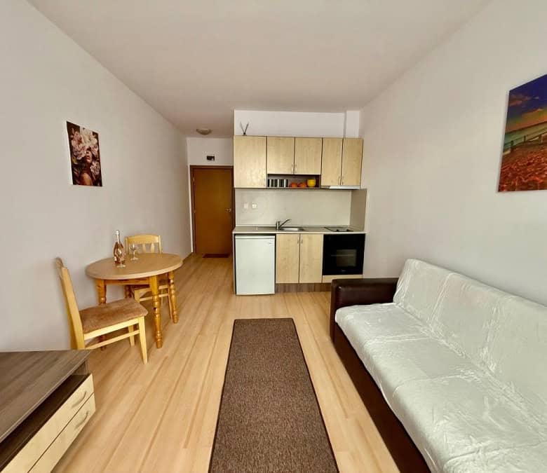 Cozy furnished studio in Sunny Day 3 Premium, 10 min to the sea, perfect for holiday stays.