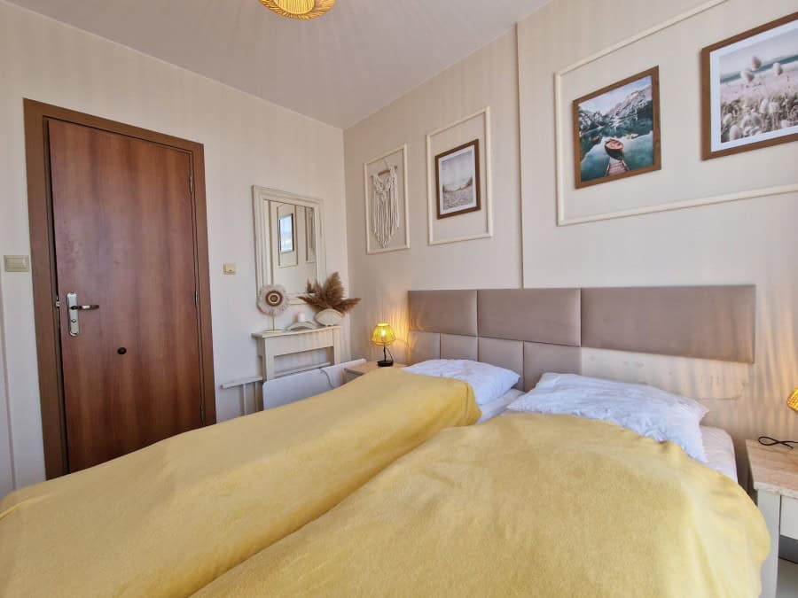Comfortable 1-bedroom apartment in Dawn Park, Sunny Beach, with modern furnishings and 34 sq.m. of l.