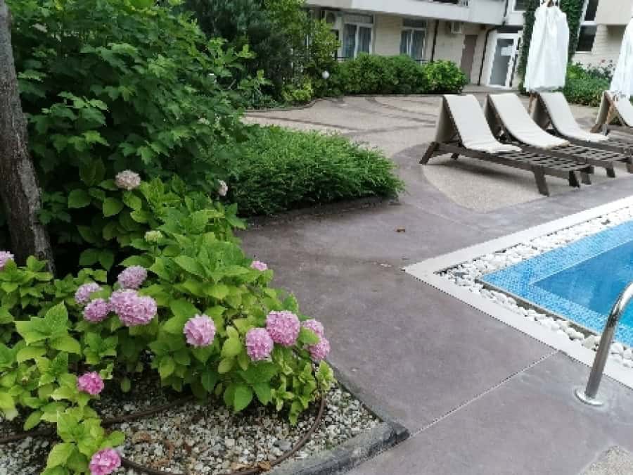Bright 1-bedroom apartment with pool access in Dawn Park, Sunny Beach. Perfect for relaxing holidays.