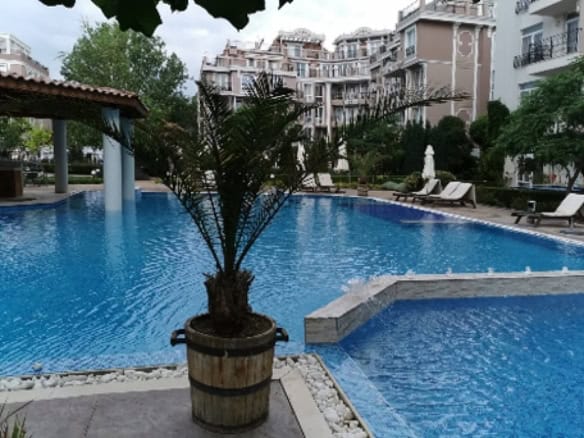 Modern 1-bedroom apartment with pool view in Dawn Park, Sunny Beach.